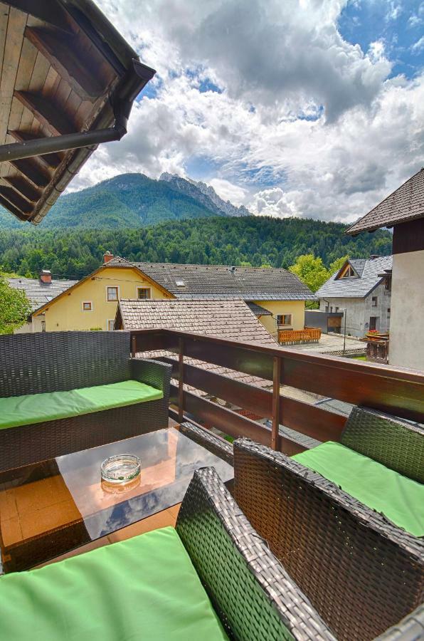 Apartments And Rooms Banic Kranjska Gora Esterno foto