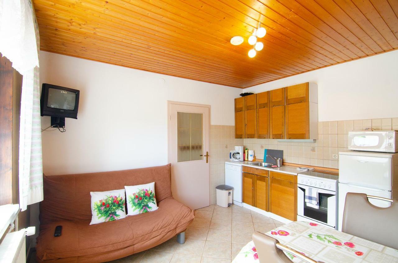 Apartments And Rooms Banic Kranjska Gora Esterno foto